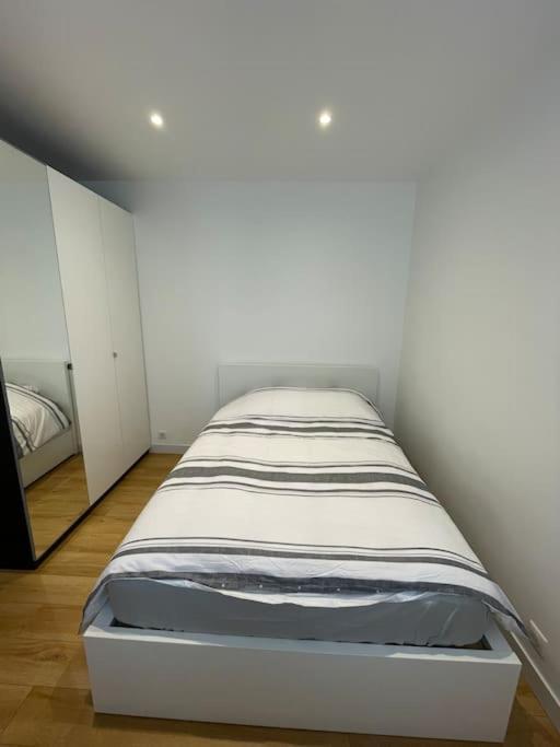 Paris Centre Clamart Hopital Percy Appart 2 Pieces Tres Lumineux Grand Εξωτερικό φωτογραφία